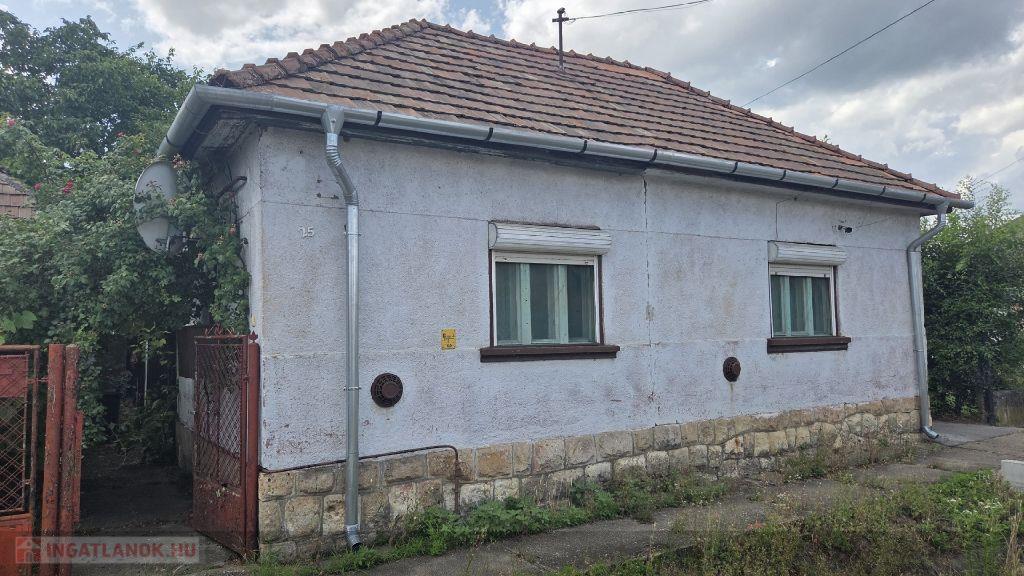 Eladó családi ház